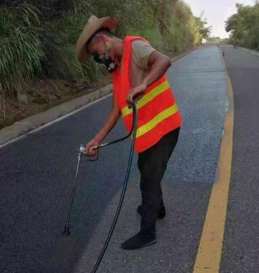 綦江路面喷涂翻新彩色步道施工方案